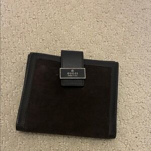 Gucci Compact Hook Wallet 👝